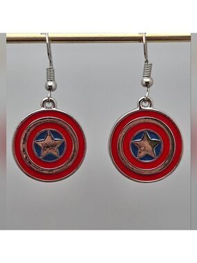 ✨2/$10✨ Captain America Shield Dangle Earrings Red & Blue Star, 1.5”